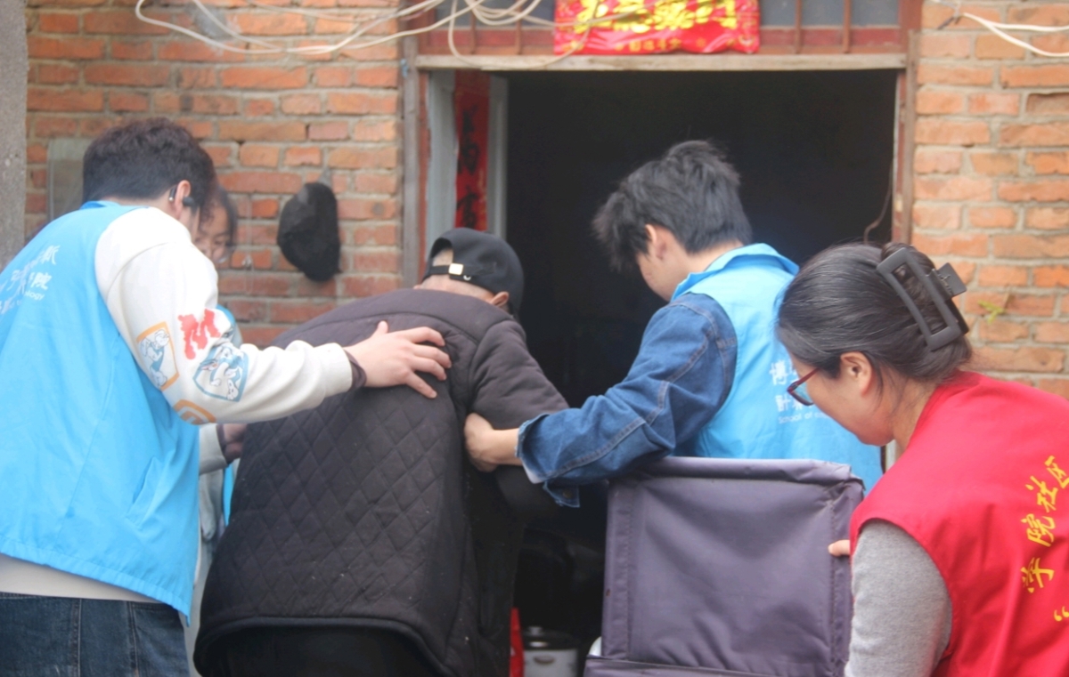 c1a80f5ed7bf427fb57551e4fcfee52e.jpg